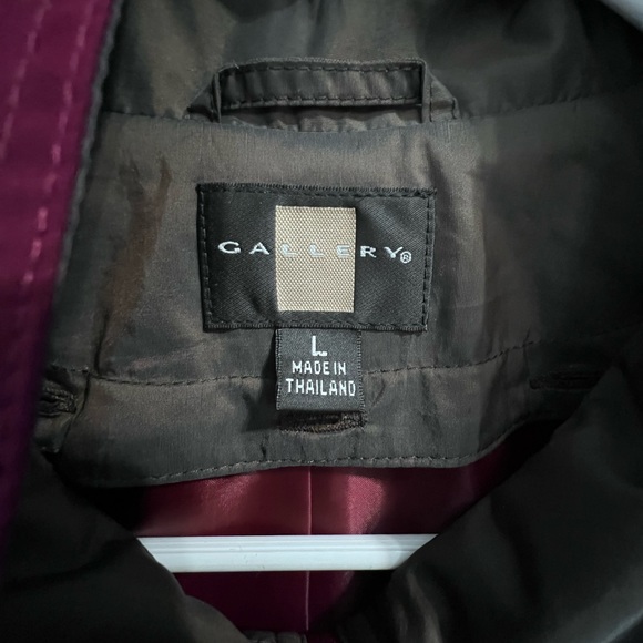 Rain coat - Picture 3 of 9